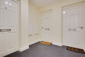 Flat Entrance - click for photo gallery